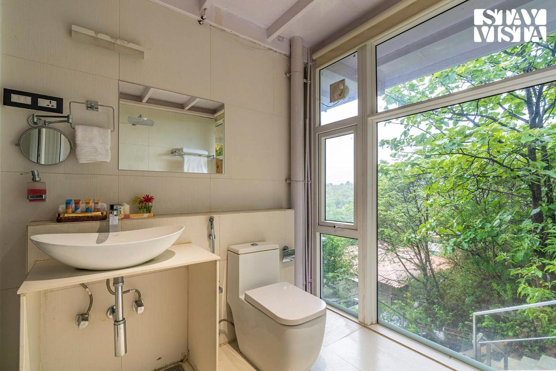 The Glasscape By Stayvista - Hillside Getaway With Pool And Indoor Games Nashik Zewnętrze zdjęcie